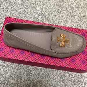 Tory Burch Everly Driver Tumbled Leather